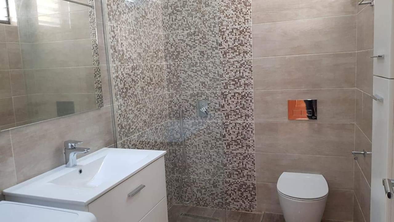 Spacious Apartment Near The Beach Sarandë 외부 사진